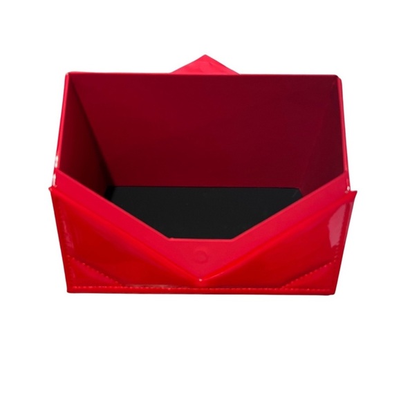 Yves Saint Laurent Red Quilted Women's Bag - Picture 3 of 4